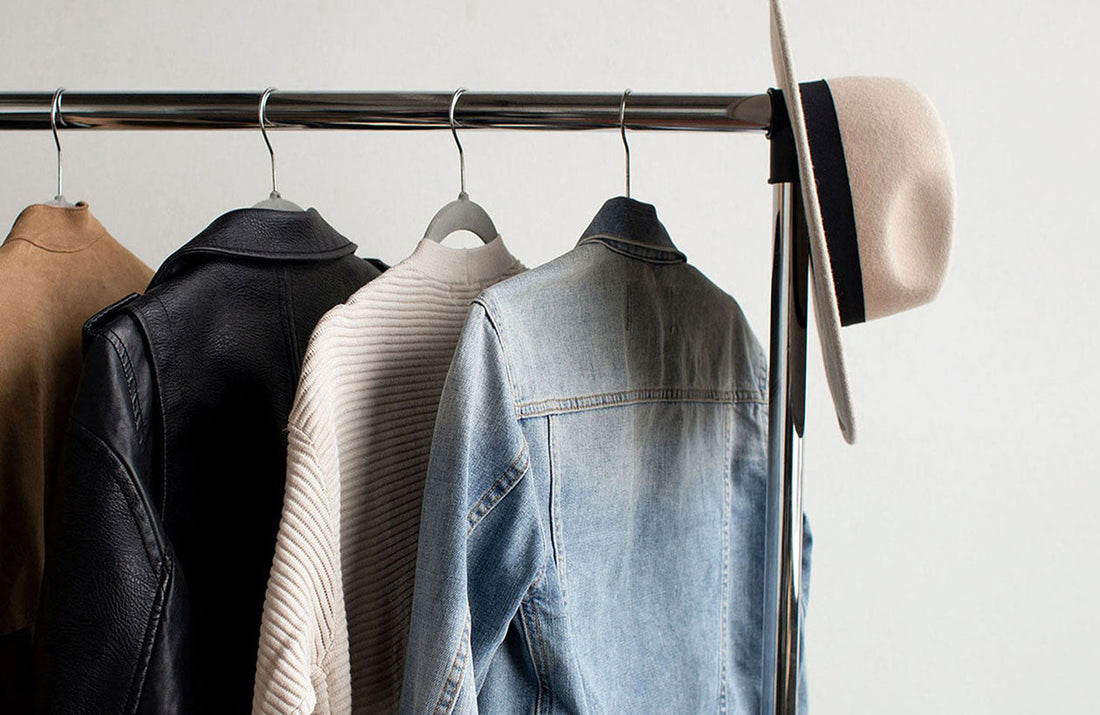 Montando um Guarda-Roupa Atemporal: Menos Tendências, Mais Estilo