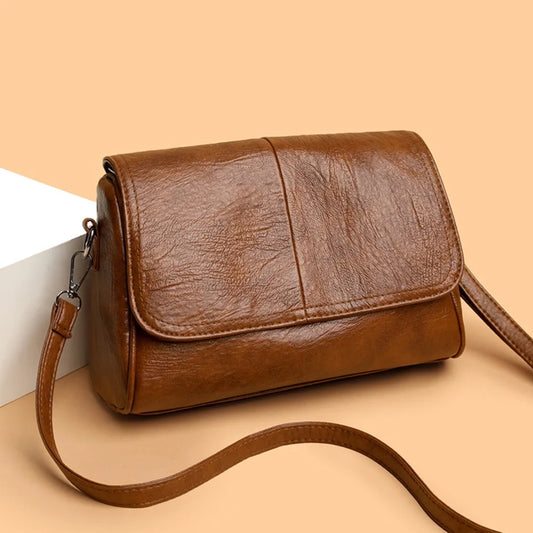 Bolsa Transversal Feminina Vintage em Couro Sintético