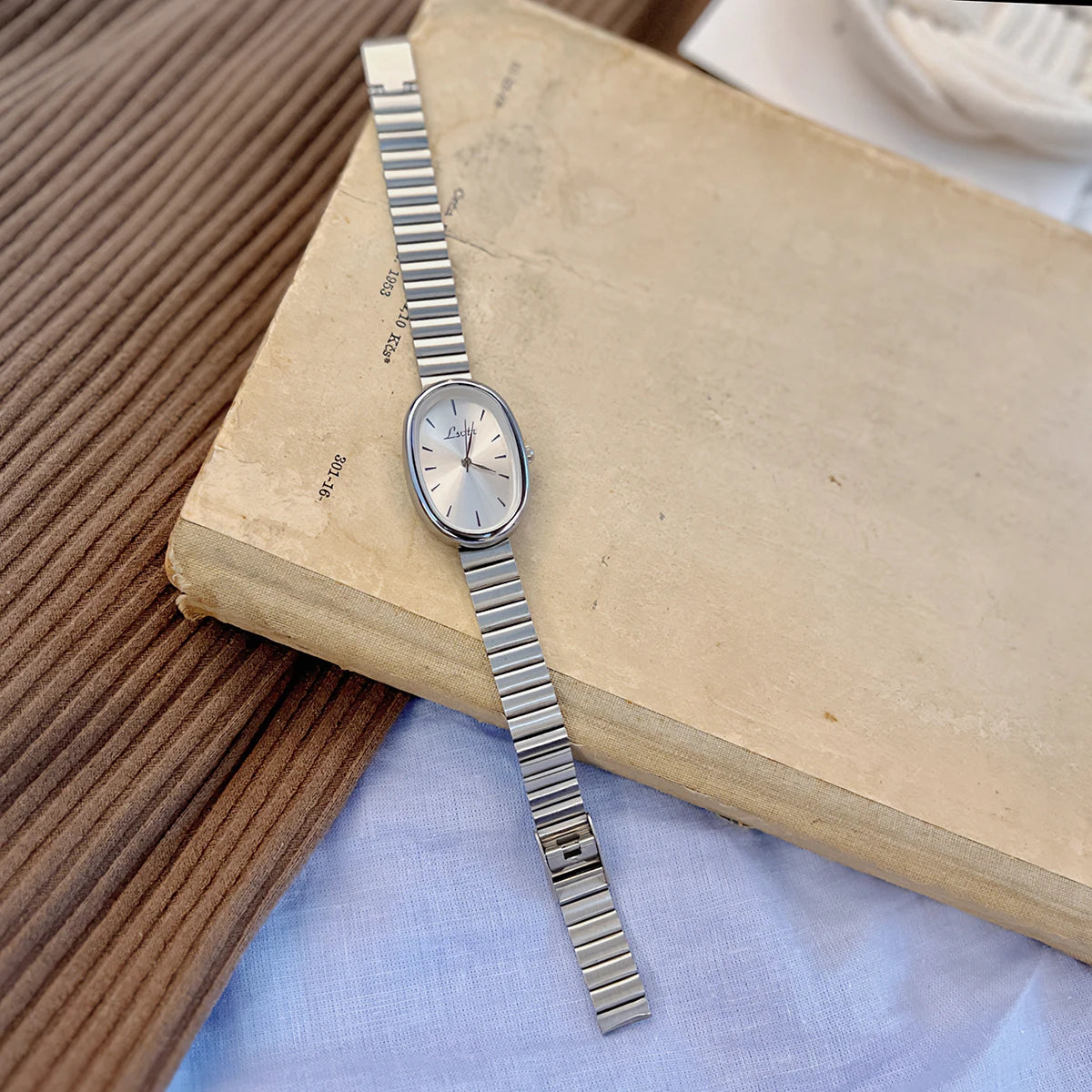 Relógio Feminino Dourado Estilo Vintage com Bracelete
