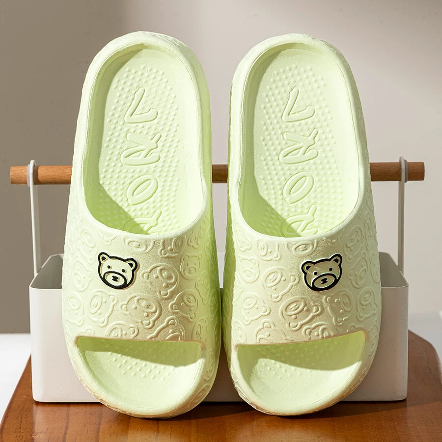 Chinelo Casual com Estampa de Ursinho