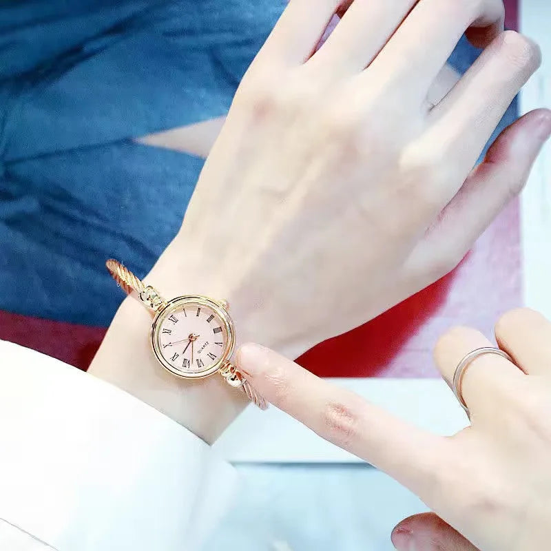 Relógio Feminino YIKAZE em Aço Inoxidável Estilo Retrô